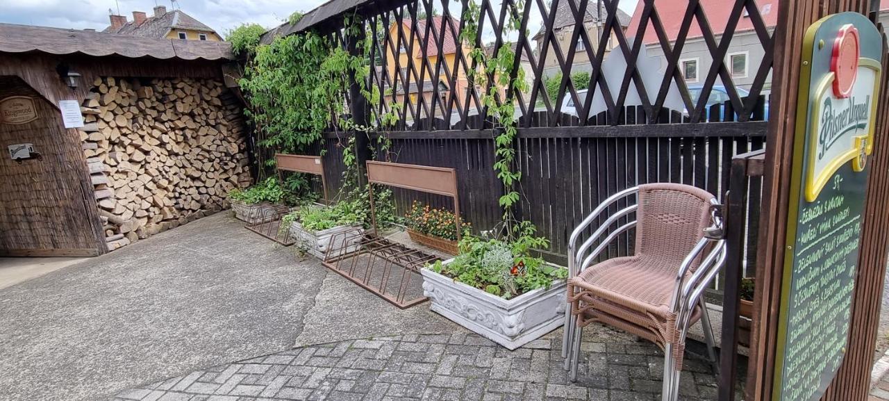 Restaurant & Pension Liebenstein Libá Exterior foto